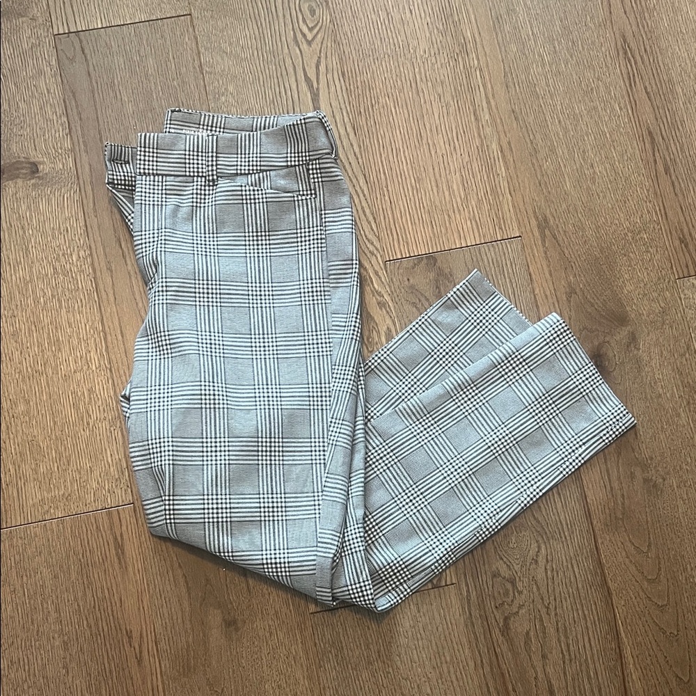 Old Navy Pixie Skinny Pants